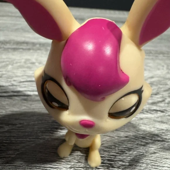 Littlest Pet Shop | #3500: Magic Motion Mom Bunny (2013) - Toy Figure - Picture 12 of 13